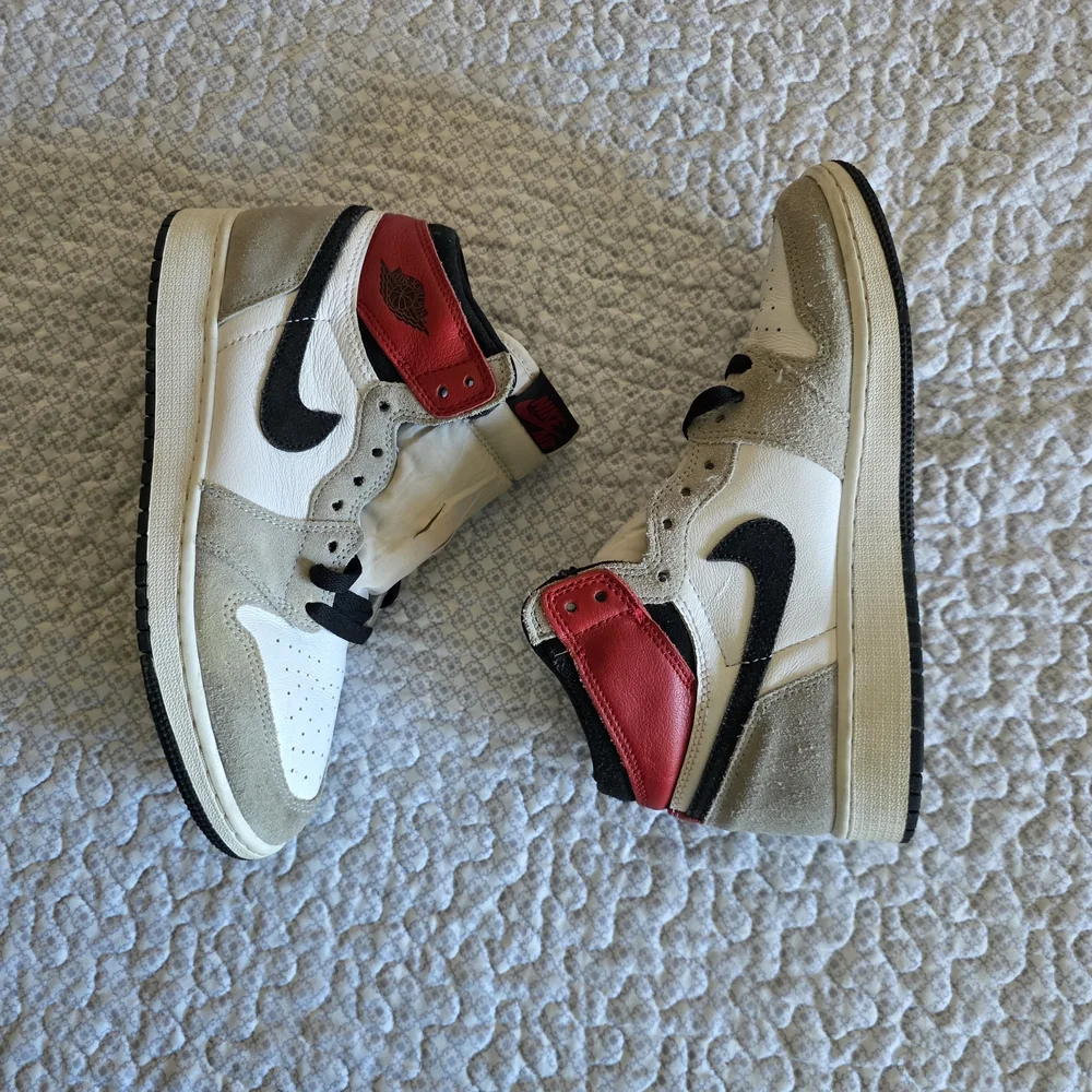 Nike Air Jordan 1 Retro High OG size 7Y